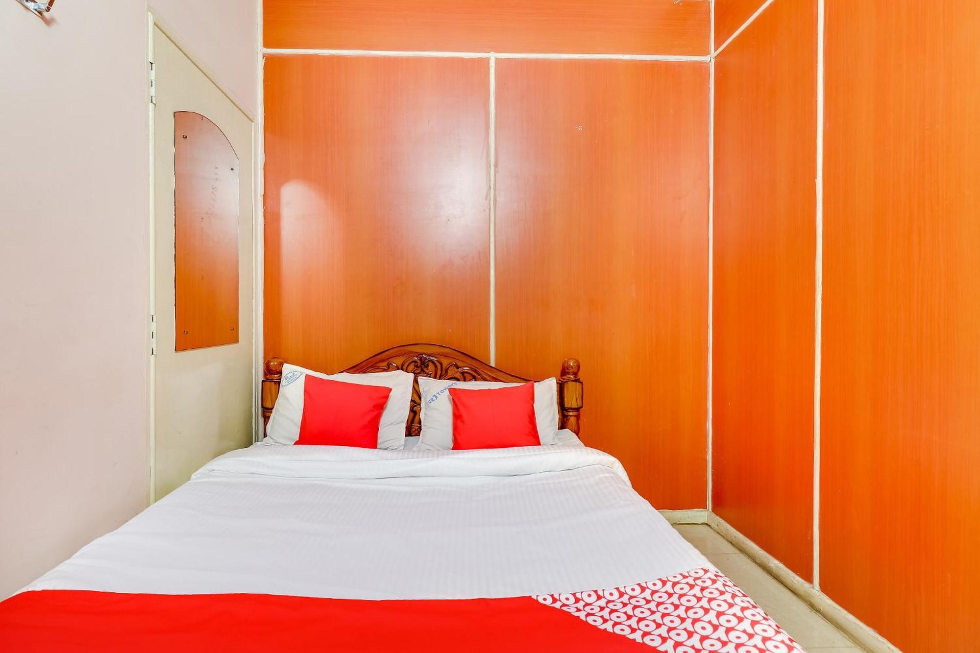 OYO 70557 Royal Pride Otel Tallākulam Dış mekan fotoğraf