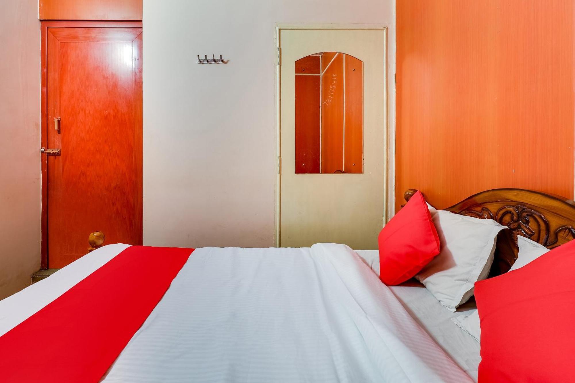 OYO 70557 Royal Pride Otel Tallākulam Dış mekan fotoğraf