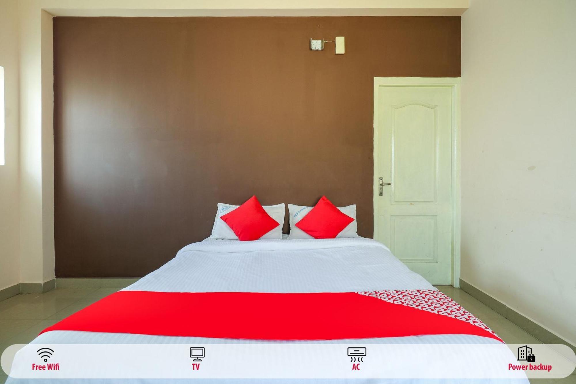 OYO 70557 Royal Pride Otel Tallākulam Dış mekan fotoğraf
